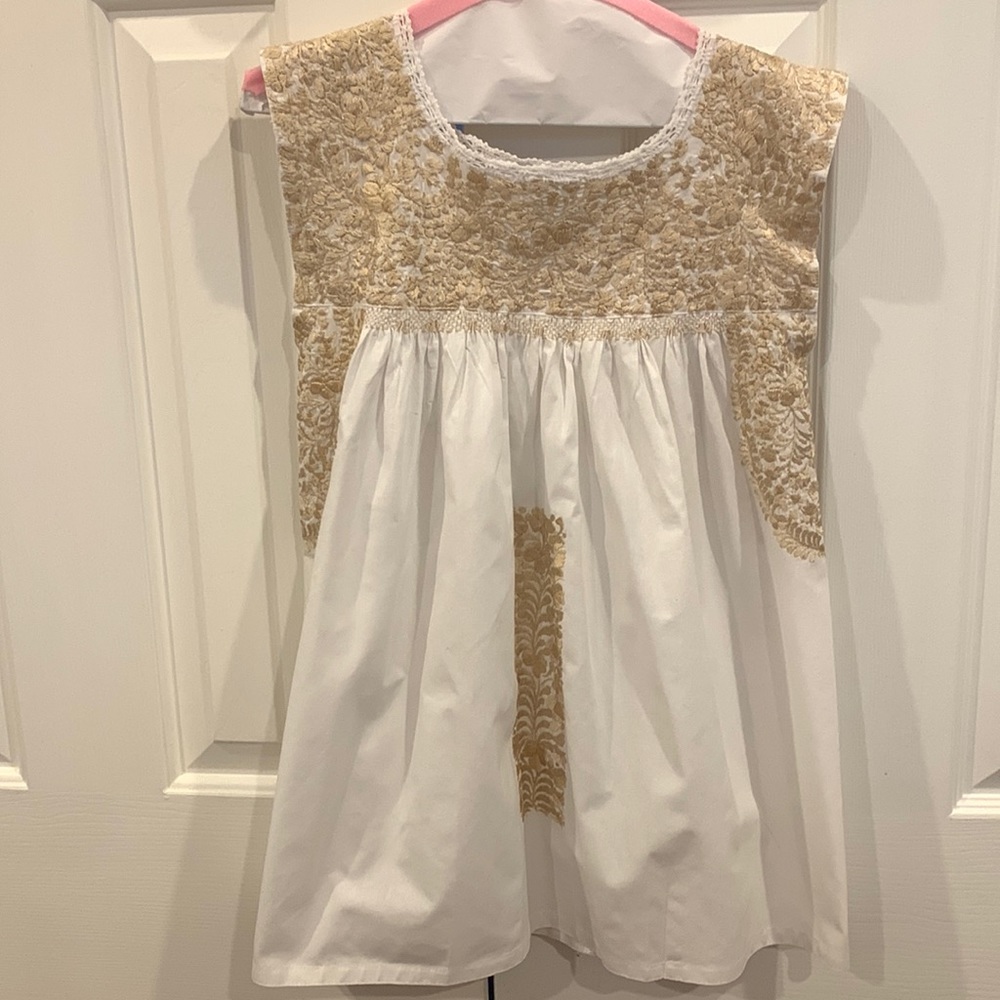 Mi Golondrina Flores Blouse with gold thread. Excellent condition.